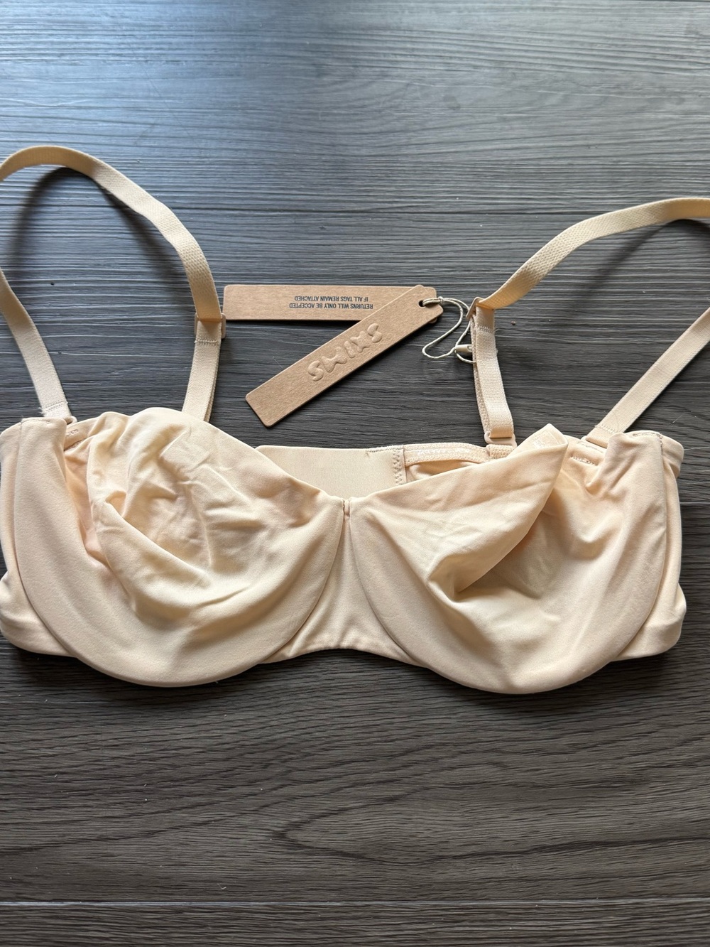 SKIMS Sand Unlined Strapless bra size 32B